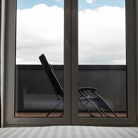 Skylark - Berlin Studio With Terrace & Mountain View *